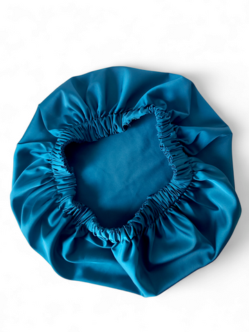 Bonetă din satin turquoise