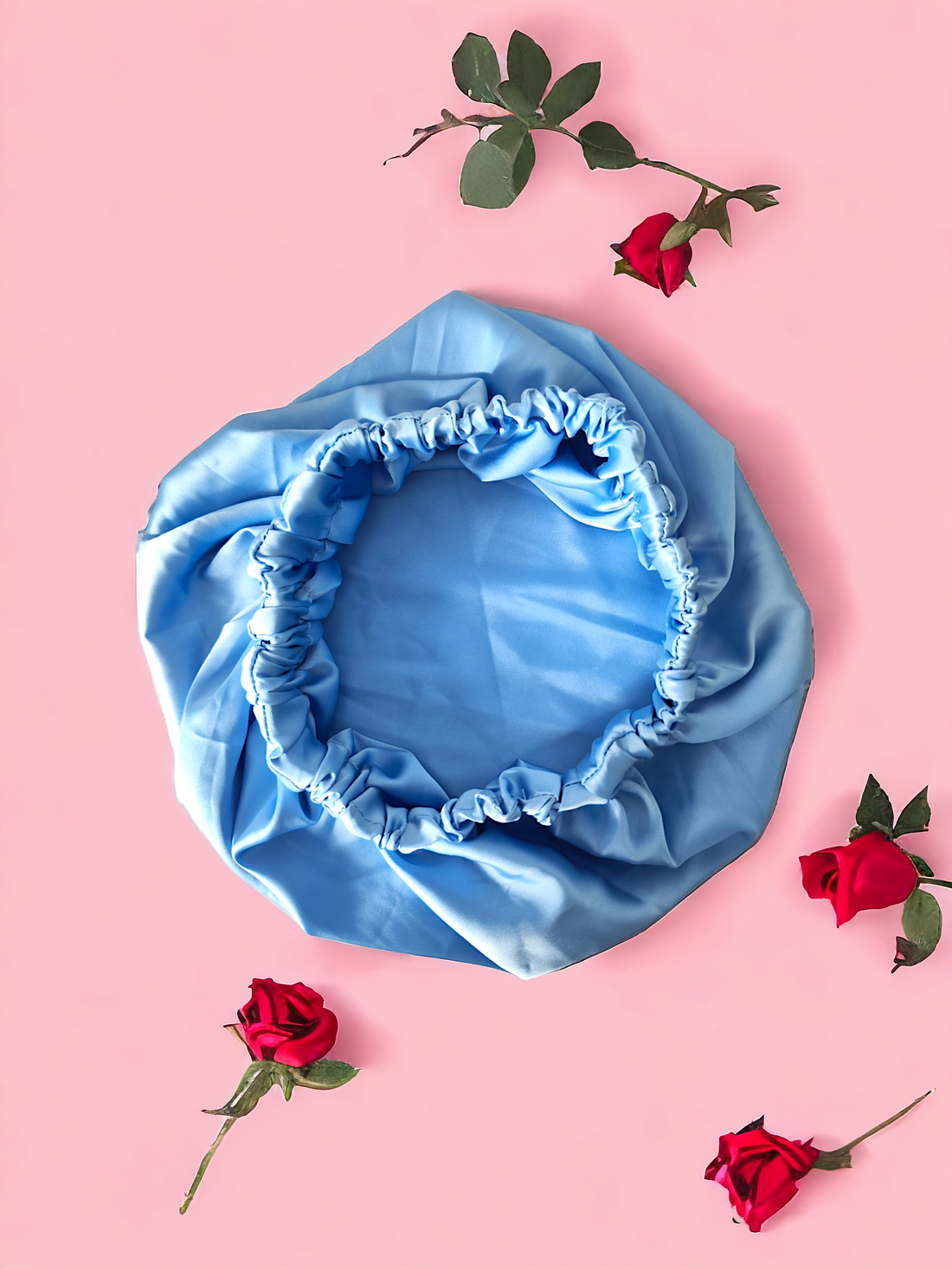 Bonetă din satin baby blue