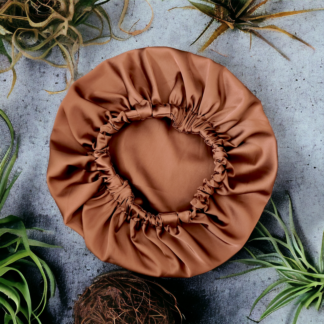 Bonetă din satin maro