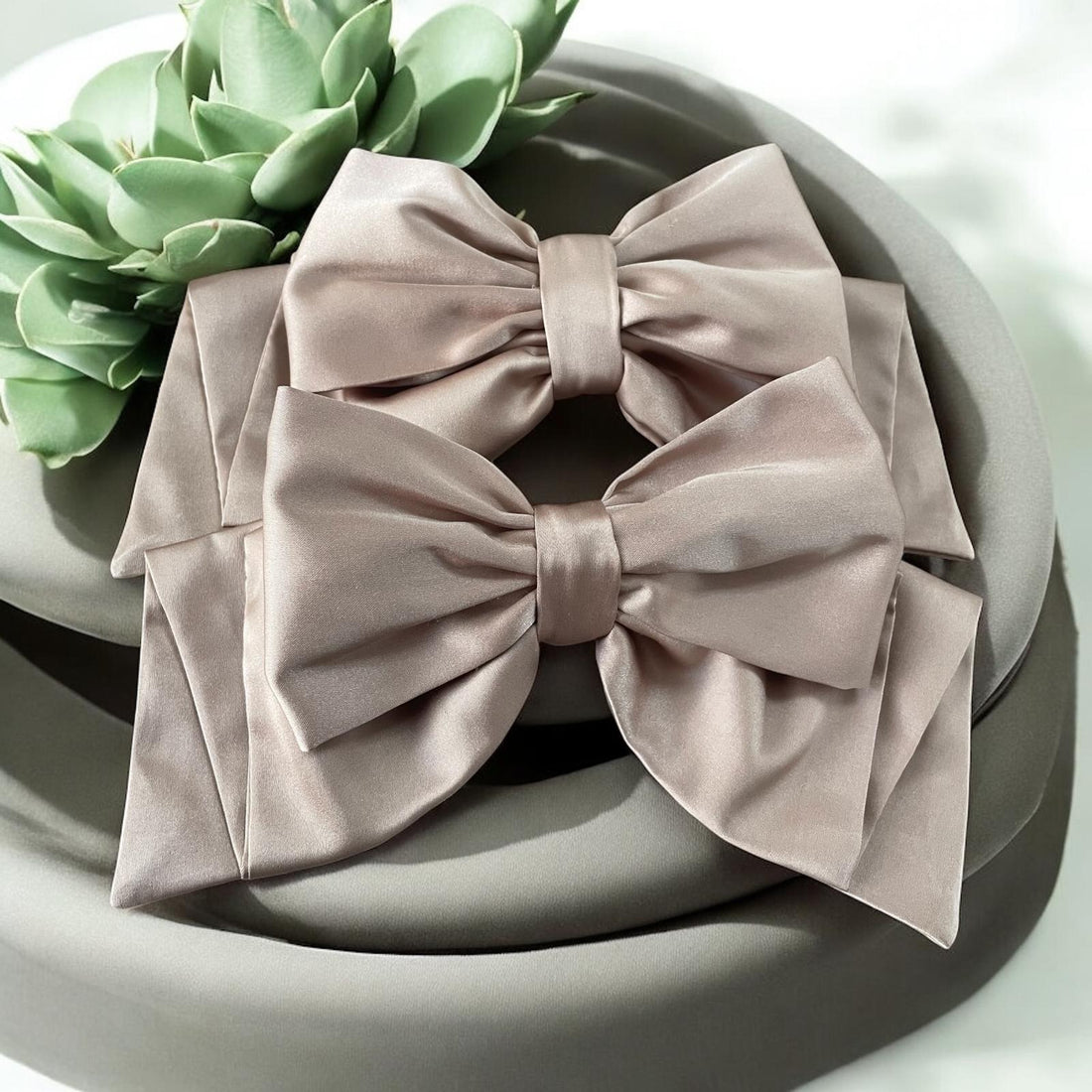 Fundă din satin – Nude