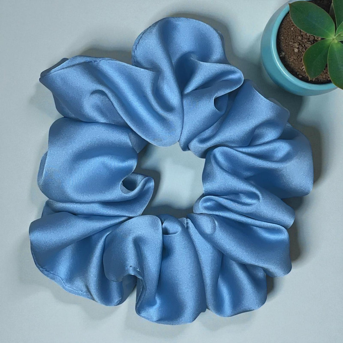 Elastic din satin baby blue - Medium